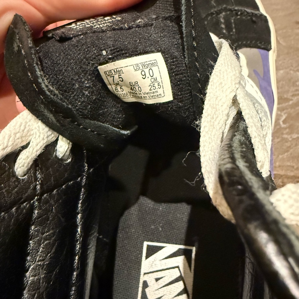 Black and Purple High-Top Sneakers - Picture 4 of 4